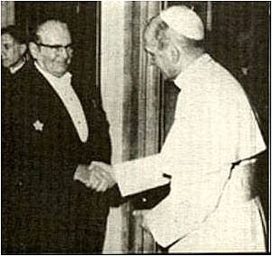 Paul VI greets Dictator Tito in 1971